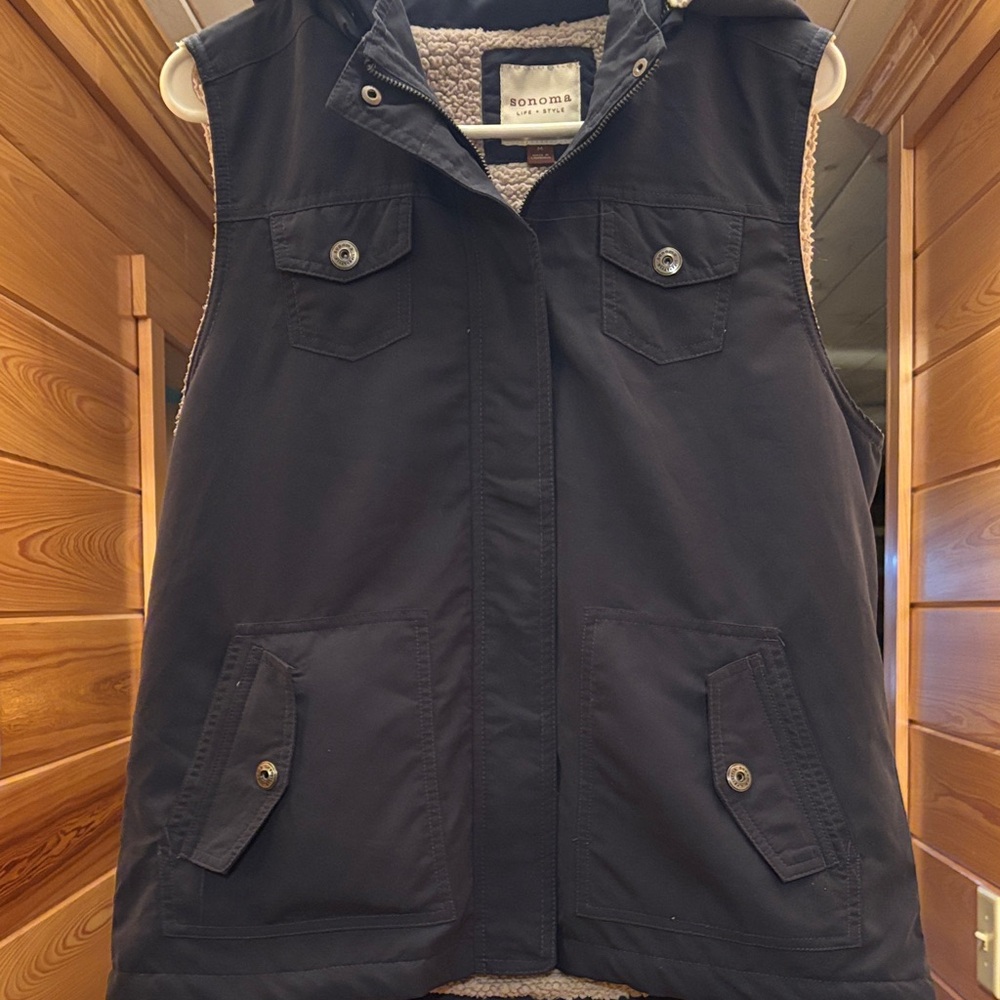 Sonoma Women's Dark Gray Sleeveless Vest